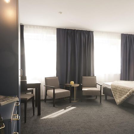 Stockholm Hotel Apartments Bromma Estocolmo Exterior foto